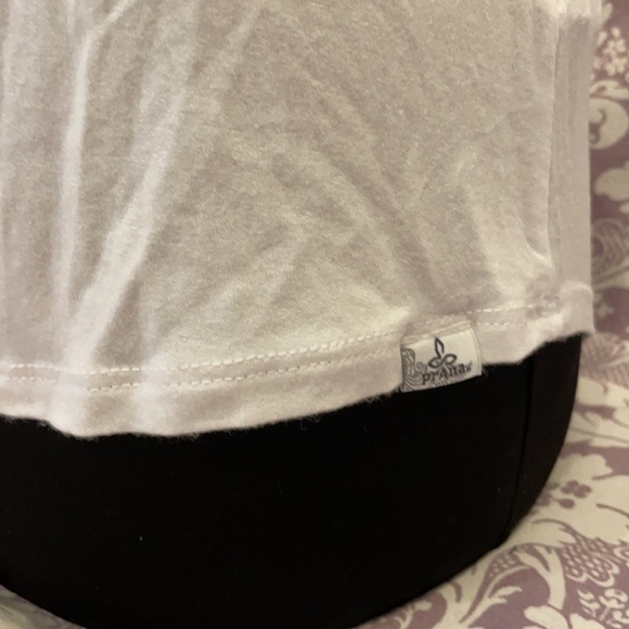 Prana Short Sleeve V-Neck Pocket Tee - Picture 3 of 10